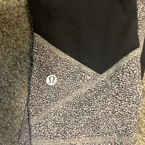 Lululemon legging - Picture 3 of 4